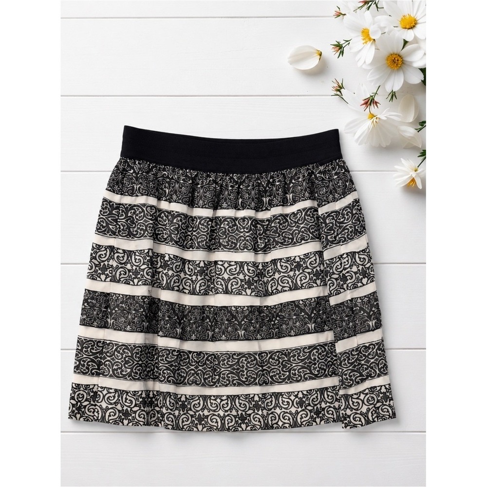 White House Black Market Black and White Printed Tiered Skirt
